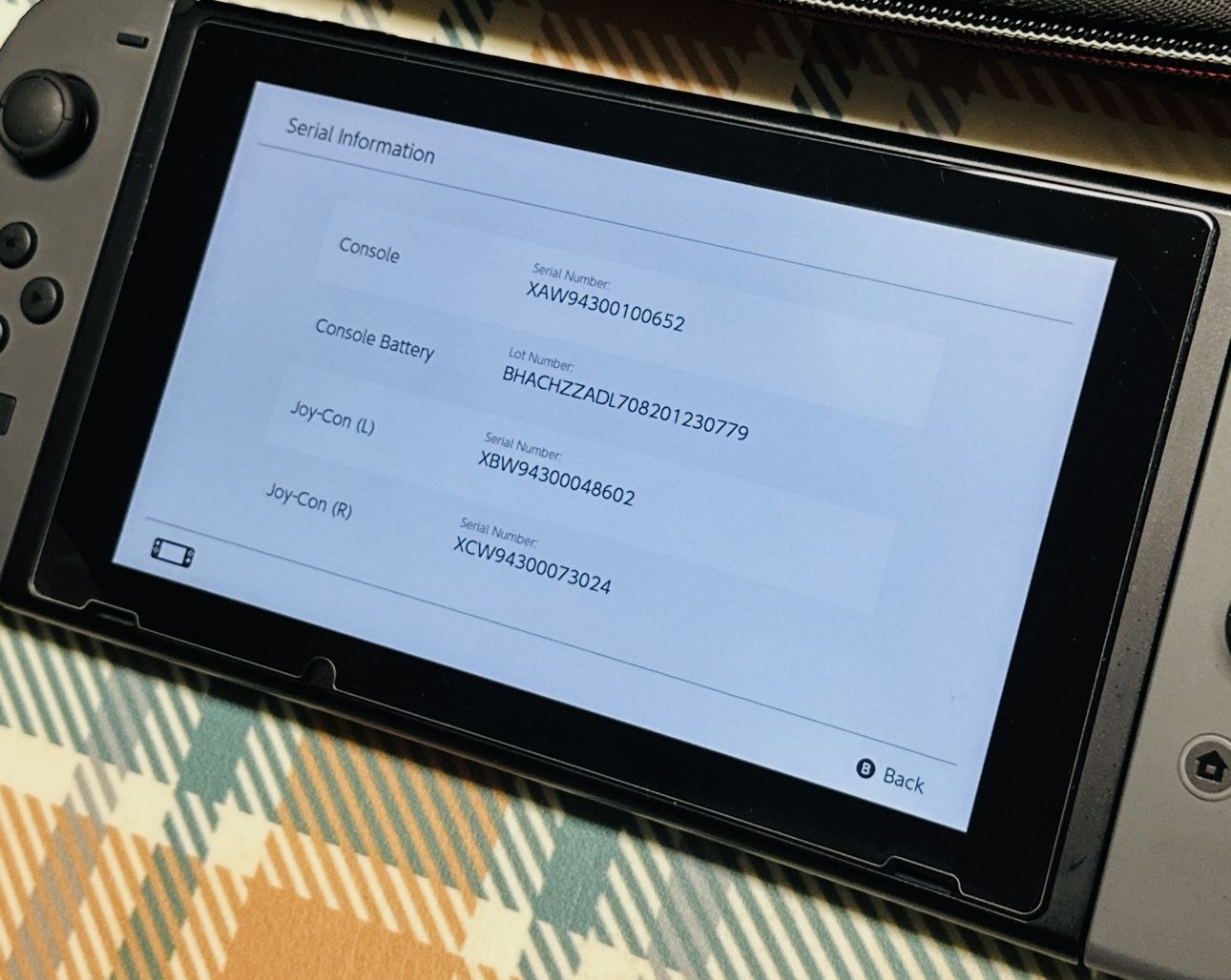 Nintendo Switch V1 Video Game Console HAC 001 Tested/Works Gray W