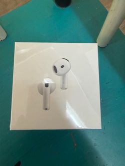 Headphones/airbuds NEW