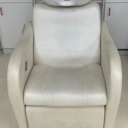 Backwash Chair For A Beauty Salon 