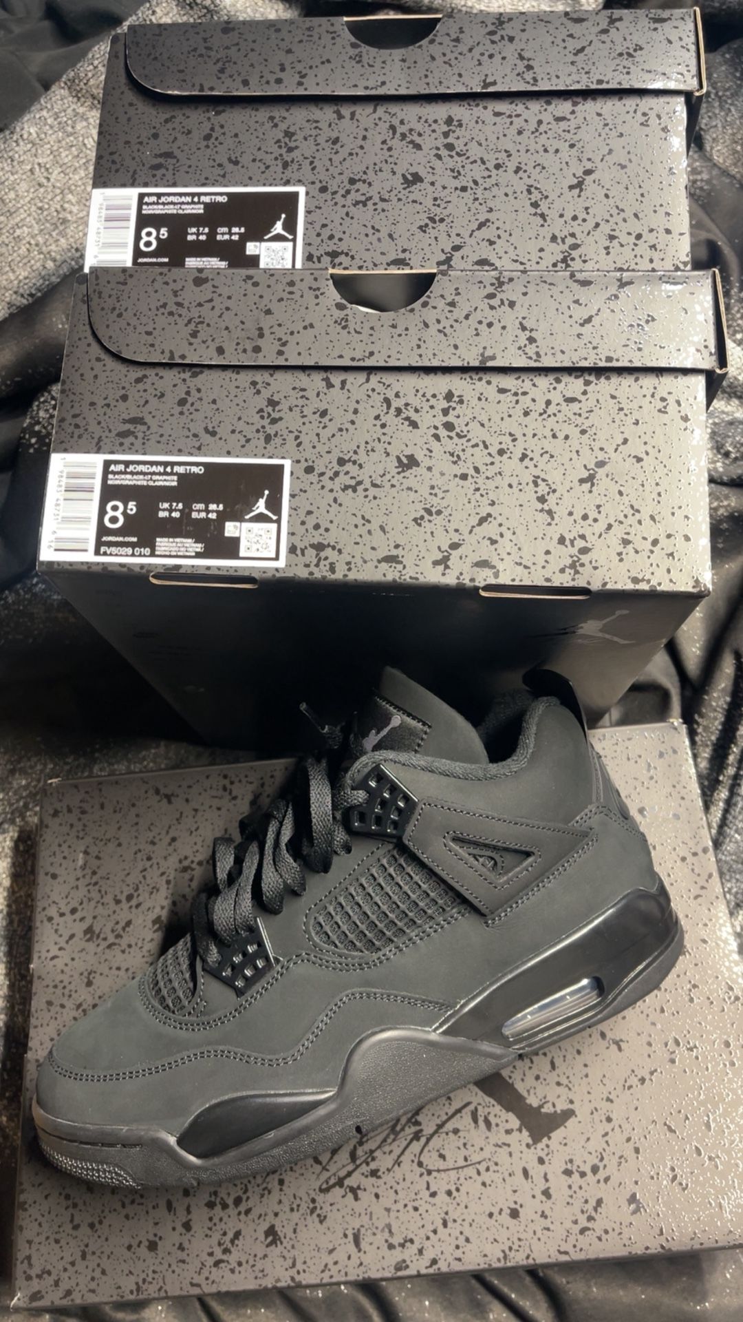 Jordan 4 Black Cat 8.5