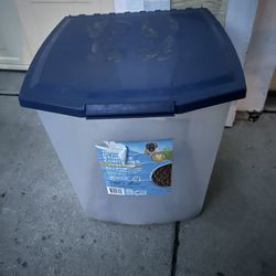 Store Containers 