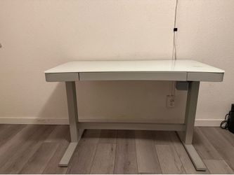 Tresanti adjustable stand up desk