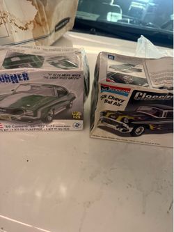 2 collectible classic cars to build $20 each