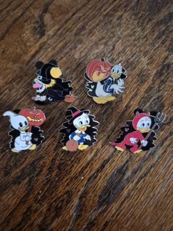 Disneyland Trading Pins