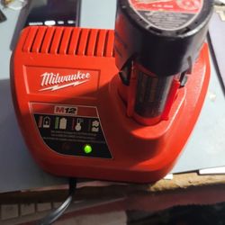 Milwaukee m12 Battery and Charger 