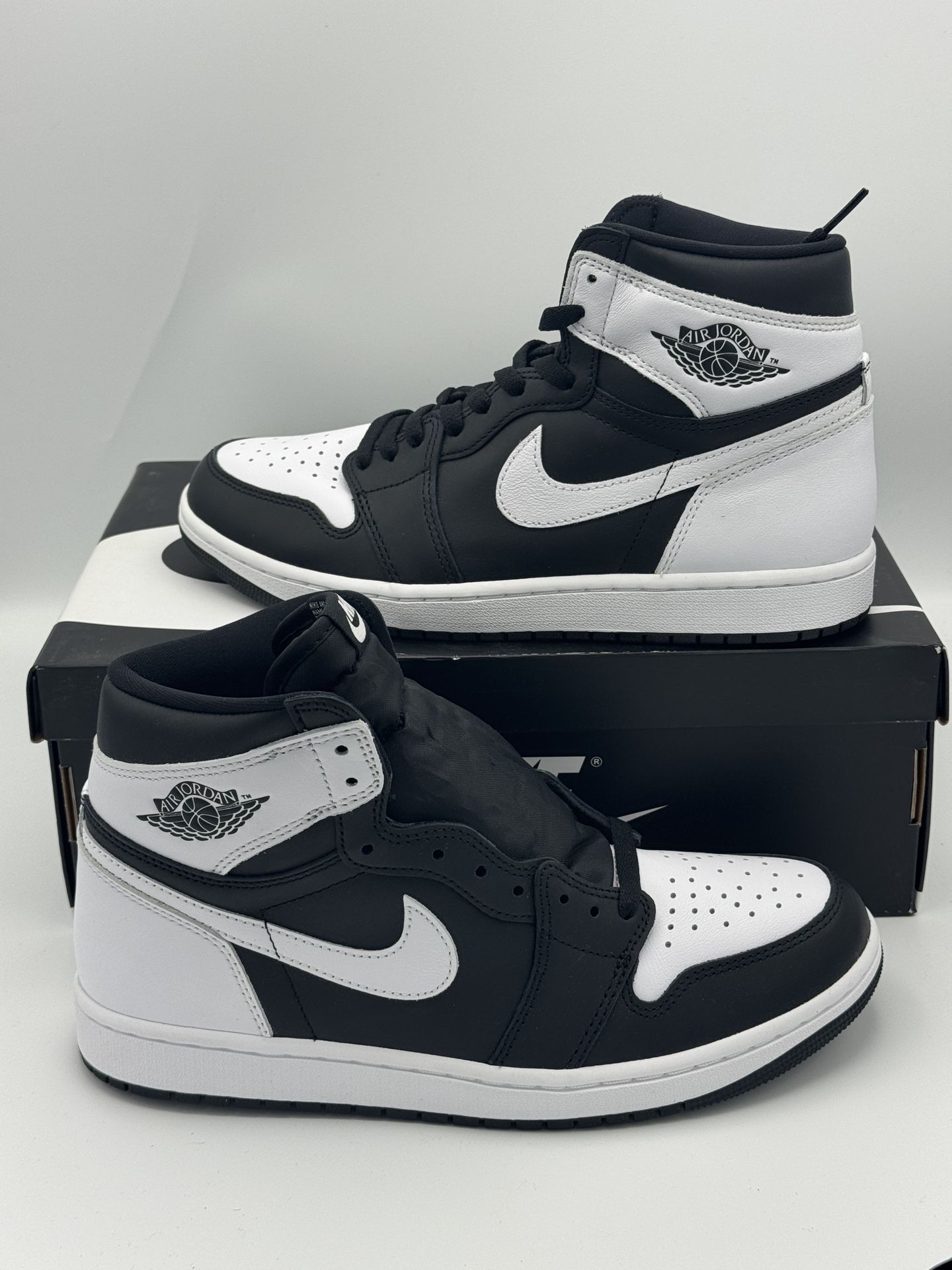 Jordan 1 High Black White