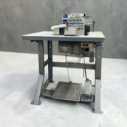 Overlock 2516 JUKI Machine