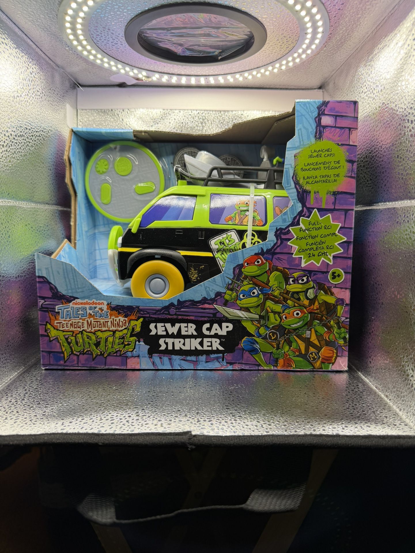 Teenage Mutant Ninja Turtles: Tales of The TMNT – Sewer Cap Striker RC Car | Full-Function Remote Control Vehicle | Launches 10 Foam Sewer Caps | Sewe