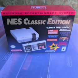 Nintendo NES Class Edition MINI Console.