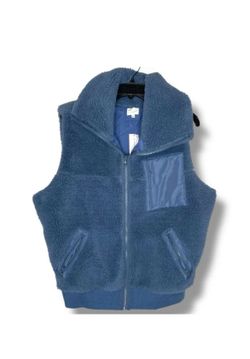 Women’s American Eagle - Dee Elly Sherpa Teddy Vest