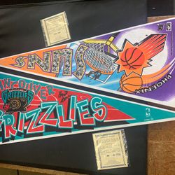NBA Grizzlies Bryant Reeves & Phoenix Suns Mario Bennett Signed Banners With C.O.A. 
