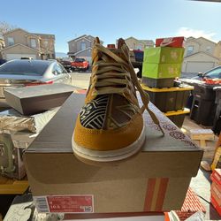 Size 9, Nike dunk high