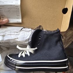 Converse Womens 6
