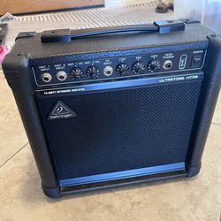 Behringer Keyboard Amp