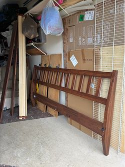 Bed king size solid wood 🪵 headboard footboard sides and rails Condition good