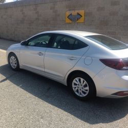 2020 Hyundai Elantra 4 Door New