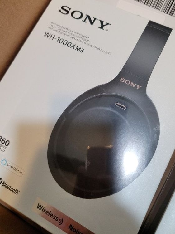 Brand Mew Sealed Sony Wh1000xm3 Noise Cancelling Headphones