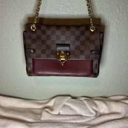 Louis Vuitton Crossbody stunning purse