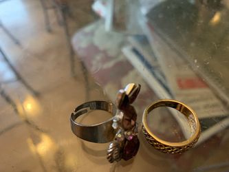 Vintage rings cat and Avon