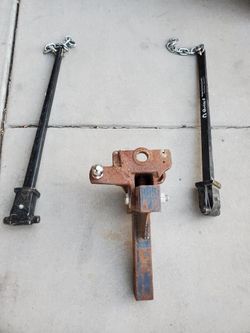 Weight distributing hitch