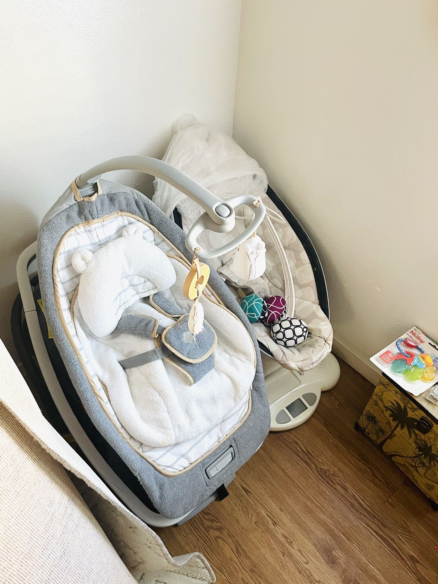 4 Moms Baby Swing  Both For $55.