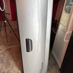 Toyota Tacoma Tailgate (Silver)