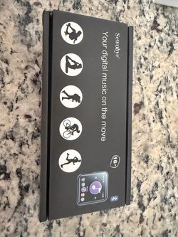 Sewobye 16GB Bluetooth Sport MP3 Player / Smart Watch
