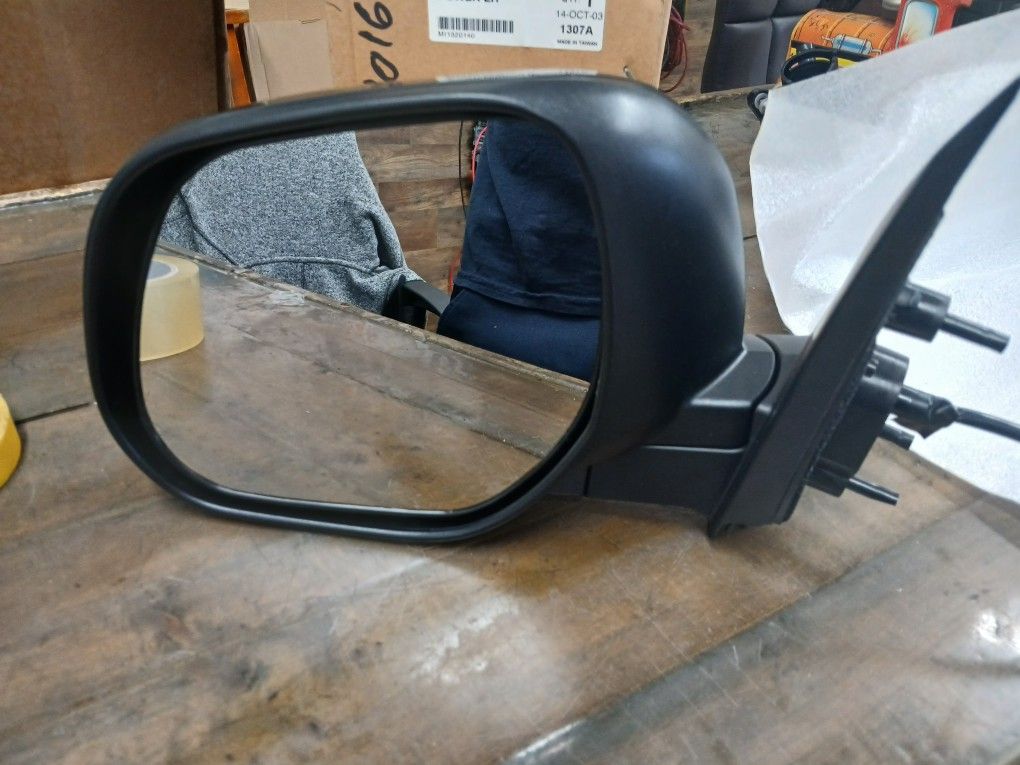 10-13 Mitsubishi Outlander Left Power Mirror