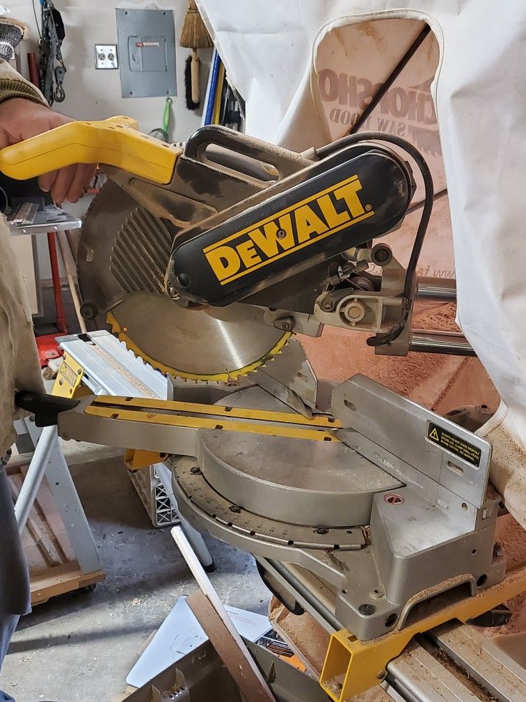 Dewalt DW708 Compound Miter Saw for Sale in Covington, WA OfferUp