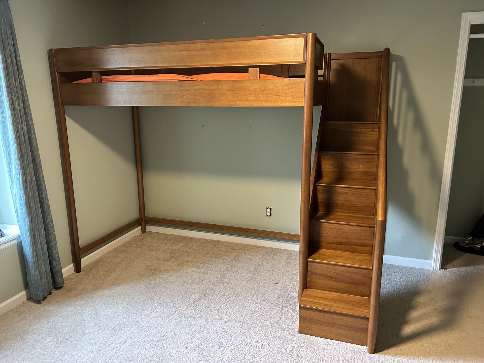 Pottery Barn Twin Loft Bed for Sale in Kansas City, MO OfferUp