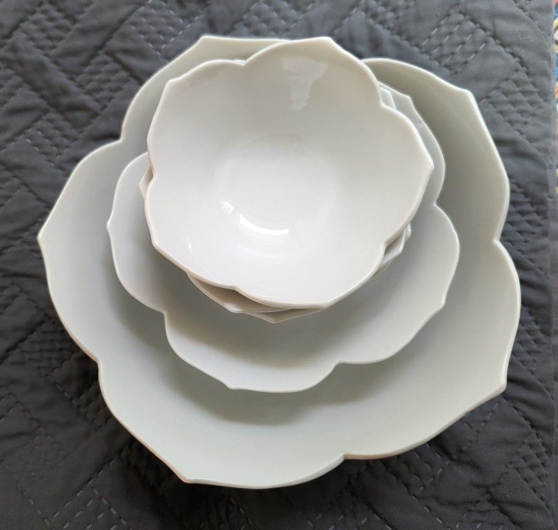 Cost Plus Inc Vintage Lotus Flower Dishes, Set Of 5, Made In Japan. Clean And Chip Free!