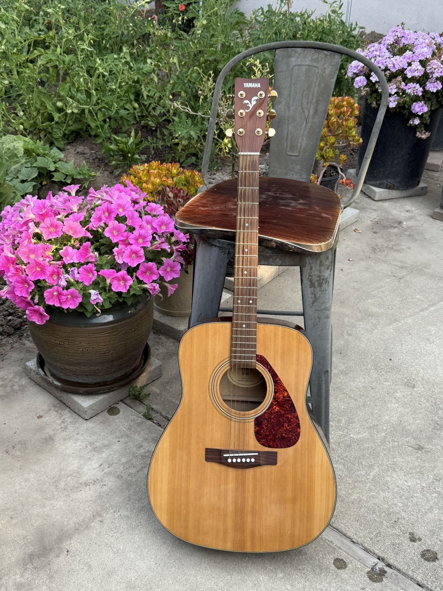 Great 😌 Yamaha F335 Acoustic Guitar Tobacco Brown Sunburst
