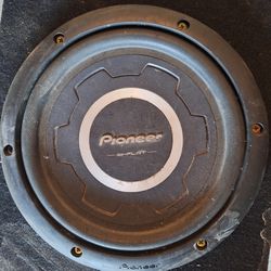 Pioneer Ib Flat 1000 Watt Subwoofer , FSD Audio 700D Amplifier 