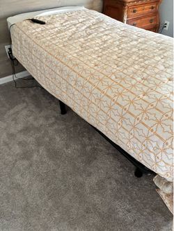 BRAND NEW NEVER USED SINGLE/TWIN ADJUSTABLE BED WITH BEDDING FOR SALE… MOVING SOON MUST BE PICKED UP IN WATERSET, APOLLO BEACH