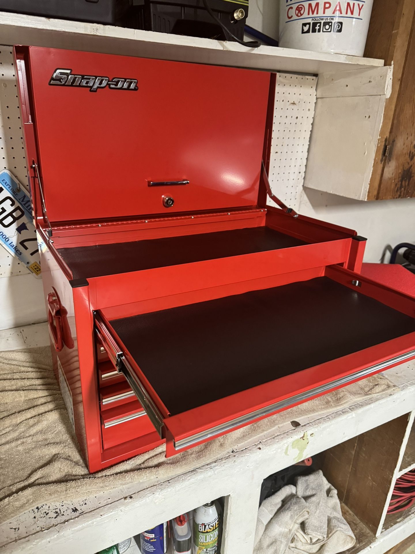 Snap On Top Chest 
