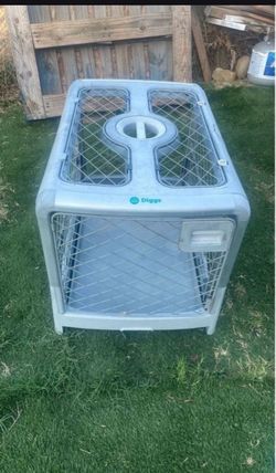 Folding medium cage