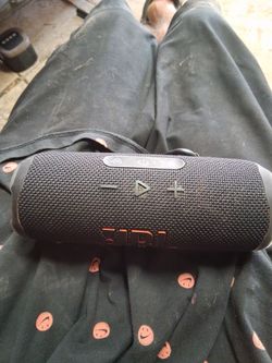 JBL FLIP 7 BLUETOOTH  speaker