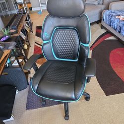 Super Comfortable Desk And Gaming Chair