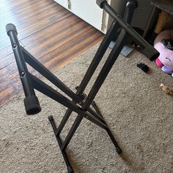 piano/dj stand