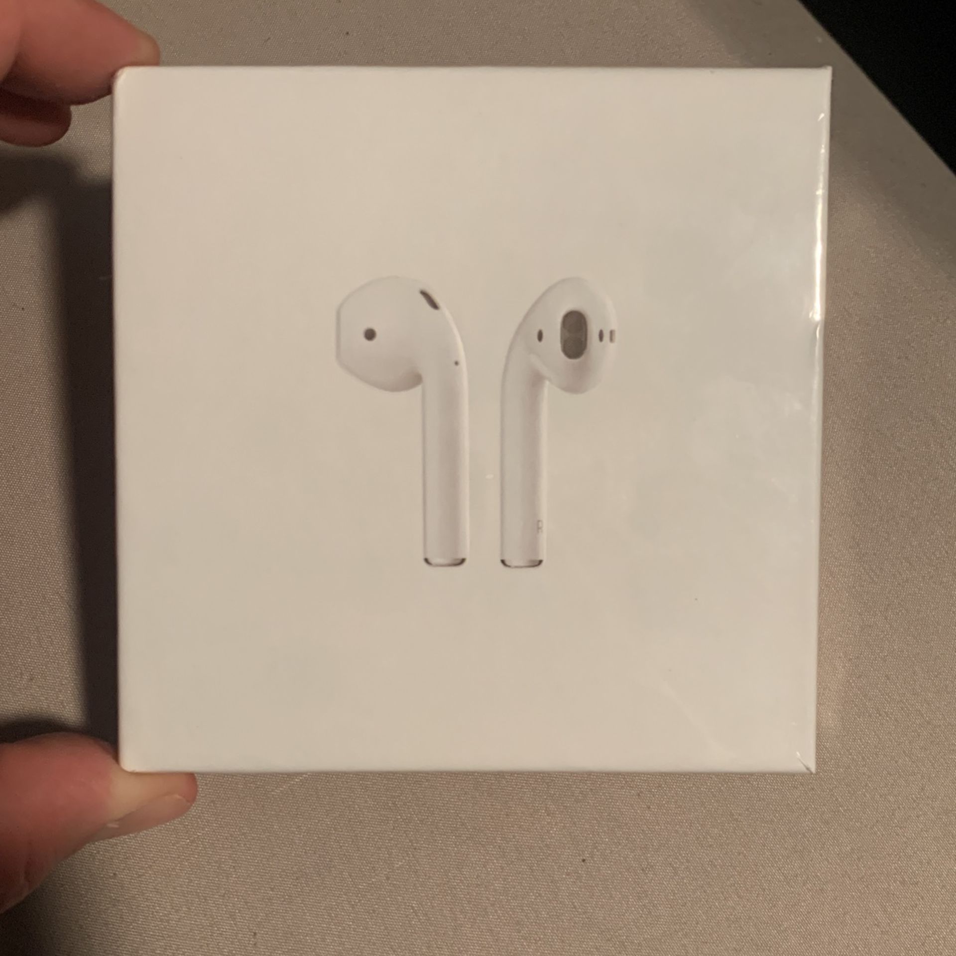 Apple wireless Airpods gen 2
