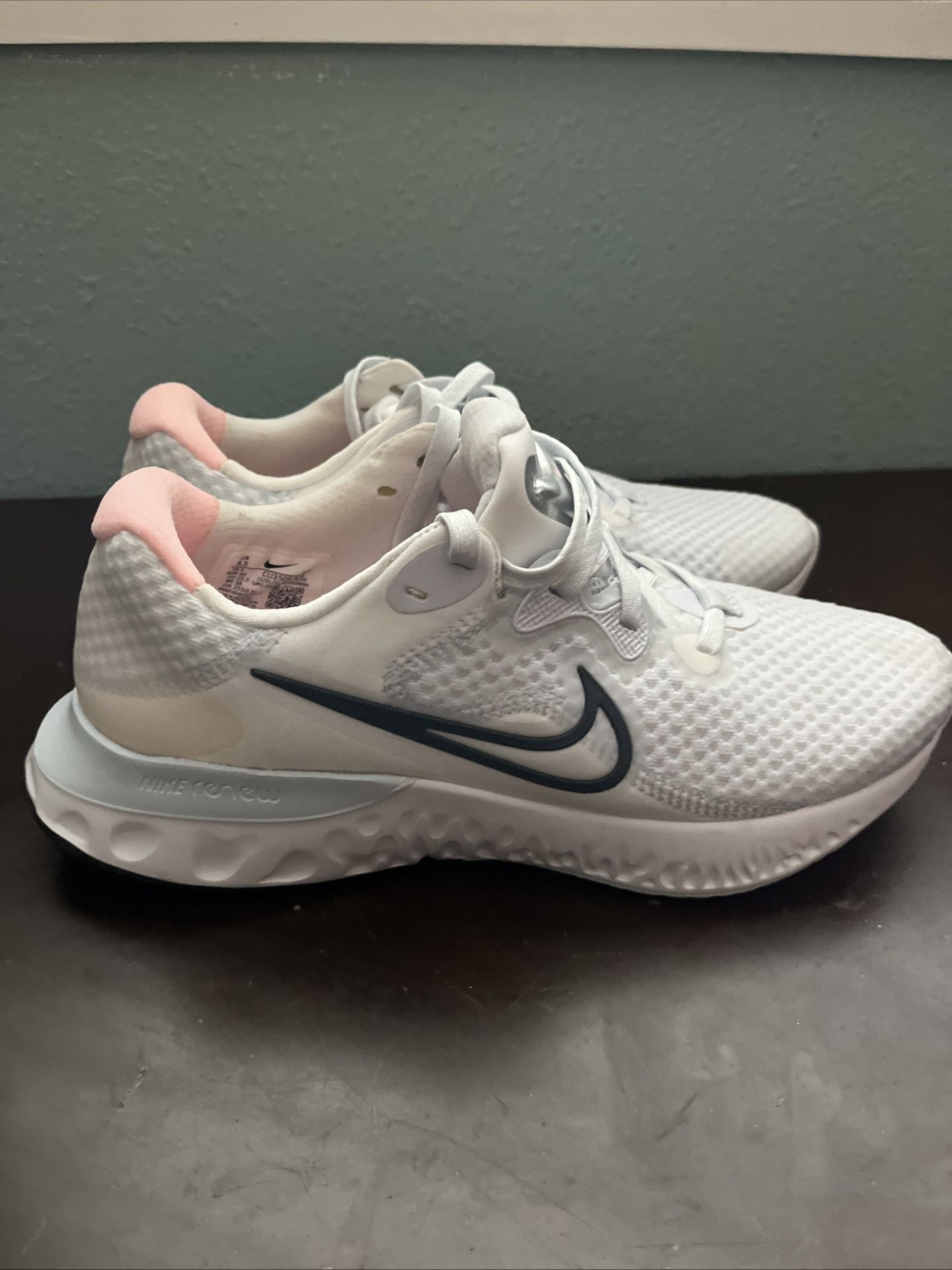 NIKE Renew Run 2 (white And Pink)