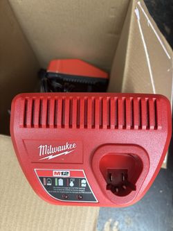 M12 Charger