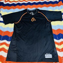 Nice Nike Shirt size  Medium Only $10