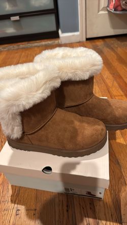 Chestnut Suede Winter Boots with Faux Fur Cuff