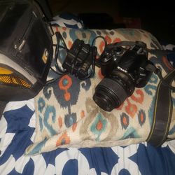 Nikon D3000 With Charger And Case And Sd