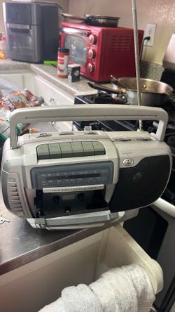 Lenox  sound  am/fm radio cassette player