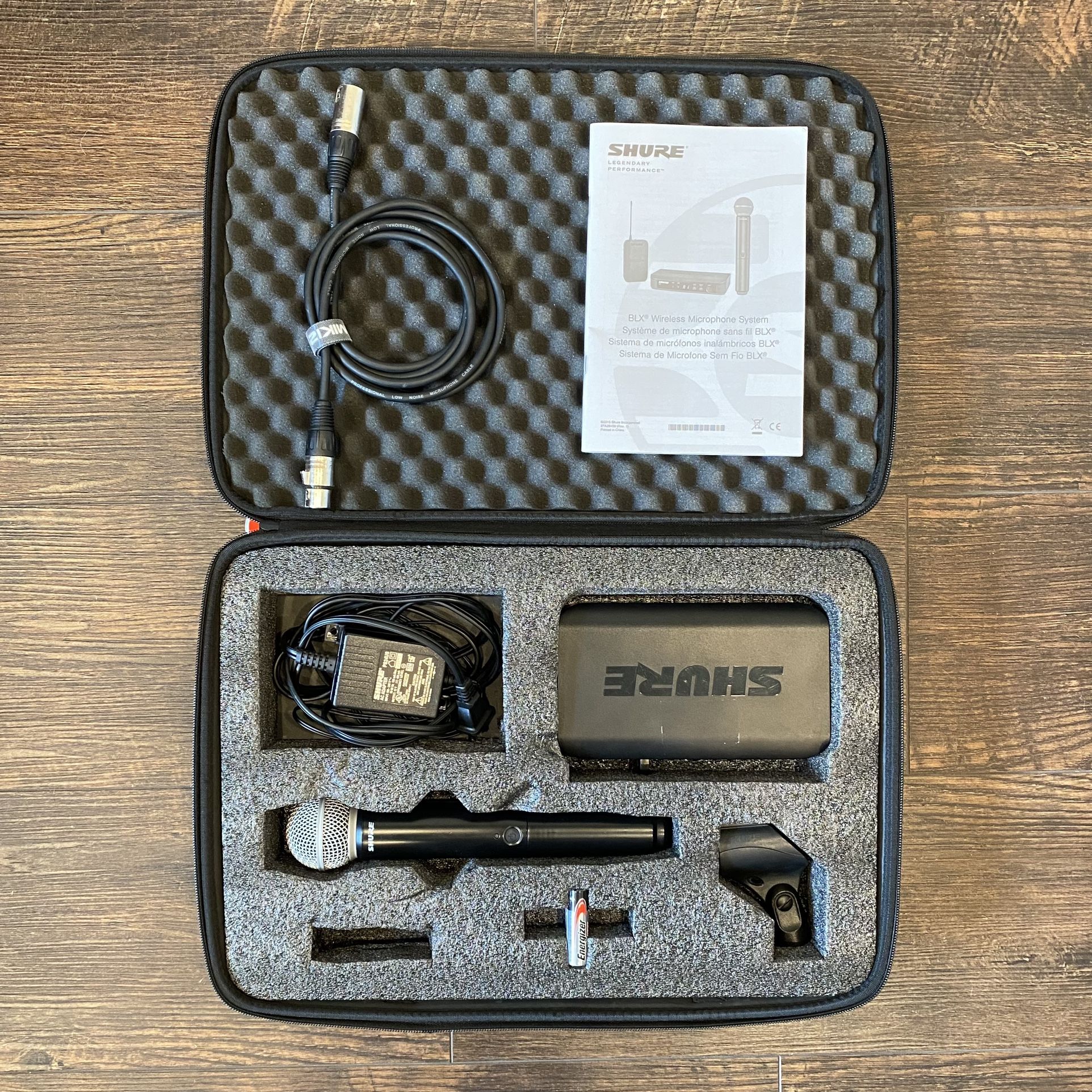 Shure BLX Wireless Mic System (H10 Band) + Case