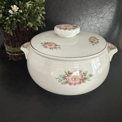 Halls Rose White #658 Casserole stoneware Pot With Lid 1950's