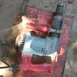 Hilti. TE 17  Rotary hammer 