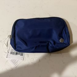 Lululemon Everywhere Belt Bag